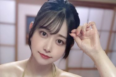 要あい、幸運のゴールドビキニ