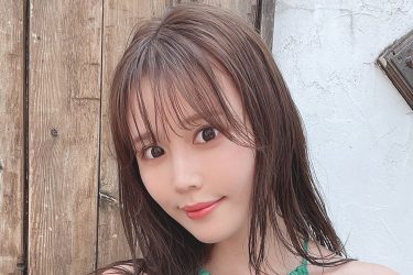 小日向ゆか、サイドオープン衣装の艶テロ