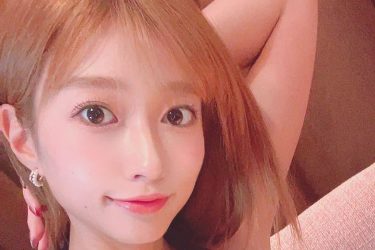 大貫彩香、黒ビキニのボンキュッボン