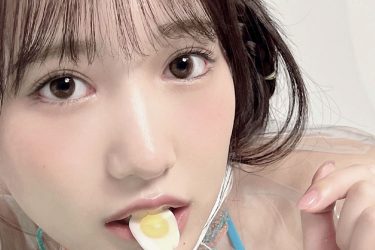 横野すみれ、甘々の色っぽビジュアル