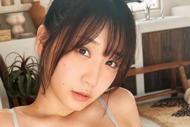 伊織もえ、トリビアンなランジェリーグラビアン