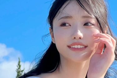 高鶴桃羽、非凡なる美白ボディ