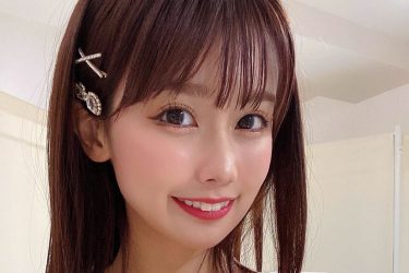 相原美咲、純白の美谷間