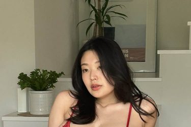 風吹ケイ、超攻撃的グラマラスボディ