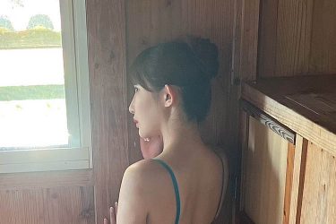 琴井ありさ、衝撃ランジェリー