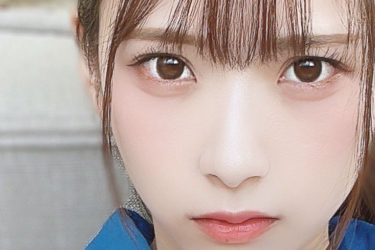 紅羽りお、困惑の嫌パン的ブラ見せ