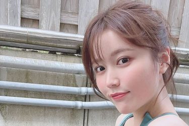 小日向ゆか、オーバーオールの艶テロ