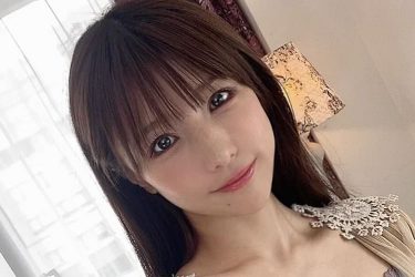 夏本あさみ、ランジェリー天使の微笑み