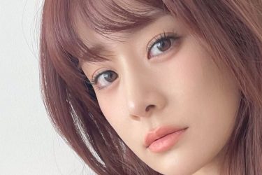 福岡みなみ、1億円ライバーの無課金バスト