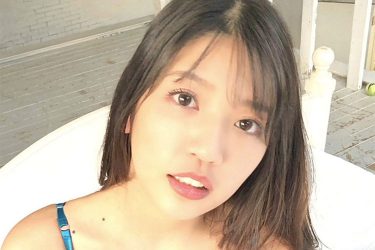 藤乃あおい、絶妙アングルの圧巻バスト