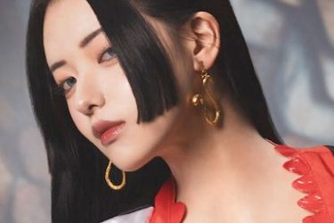 夏帆、ハンコックコスで絶対的色香