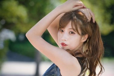 今田希、爽やかな黒ビキニ美女