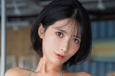 JILL、行方が気になる…ほどけ紐ビキニ