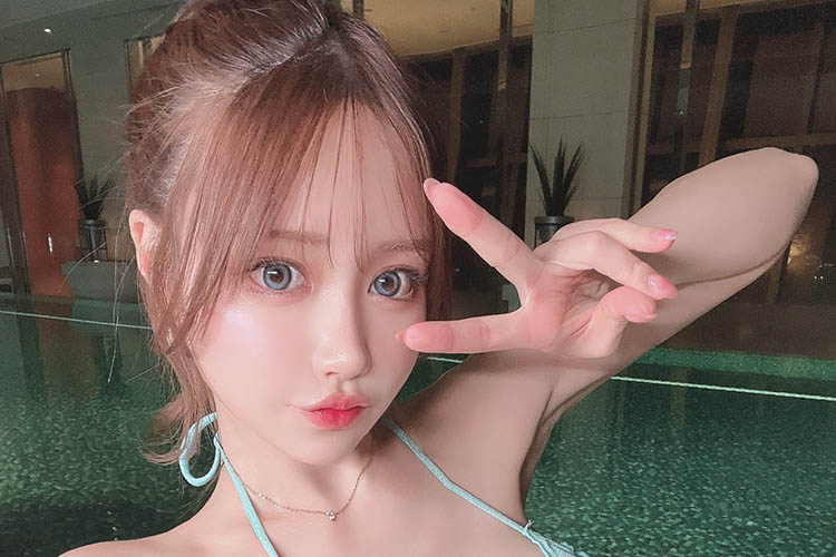 白田まい、迫力満点の極上ボディの画像1