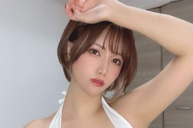 相良ましろ、衝撃の穴あきハイレグ