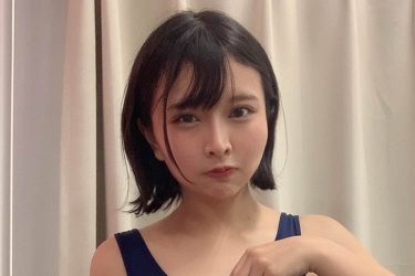 橋本ひかり、穴あきハイレグ水着でファン動揺