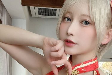 篠崎こころ、美形すぎる金髪ショートのチャイナガール