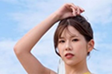 宮永薫、ハイレグで魅せる極上美脚