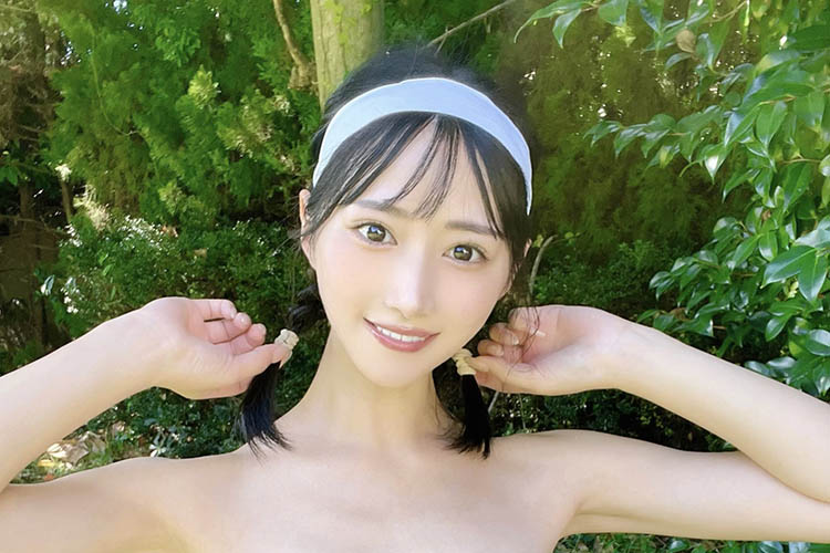 川瀬もえ、圧倒的な美貌のヌーディービキニ姿の画像1