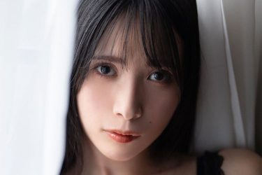 JILL、黒ランジェリーのたわわ