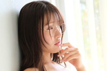 原つむぎ、ド迫力のロケットバスト