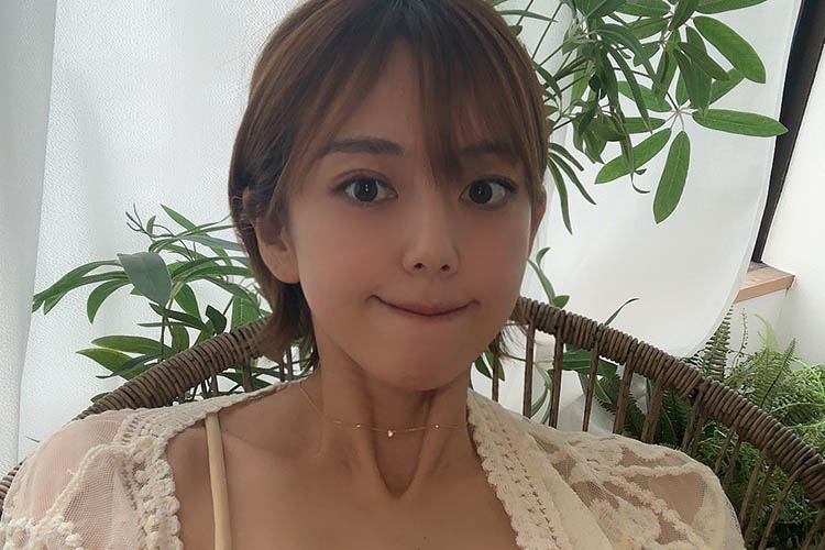絃花みき「でっっか!」と叫びたくなる規格外バストの画像1