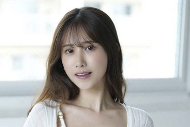 名取くるみ、純真美女の大開放