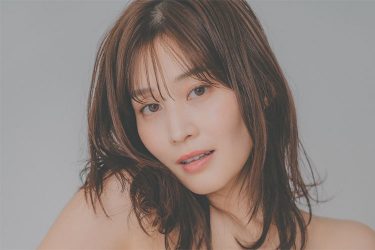 高橋凛、黒ビキニのイイ女