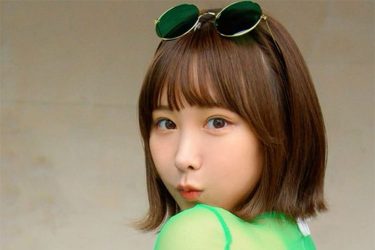 日向葵衣、ポップなパンチラガール