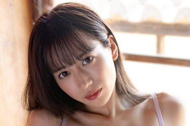 桜りん、誕生日記念・感謝のランジェリー姿
