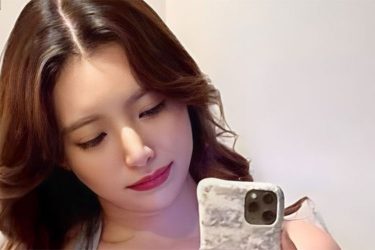 さゆり、スポーティなまん丸ヒップ