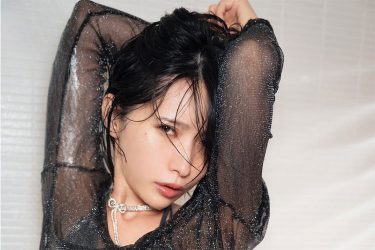 JILL、濡れ美女のギラギラショット