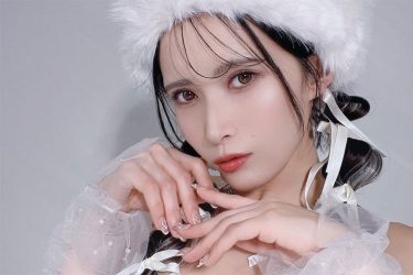 JILL、バチバチメイクのふわ美女