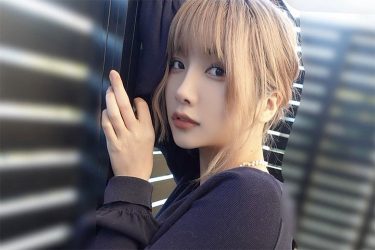 yunocy、バレバレ桃尻の横側