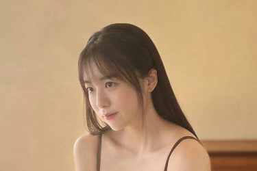 西野夢菜、たわわな柔らかバスト