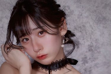 やしろじゅり。危険すぎる羽根パイ