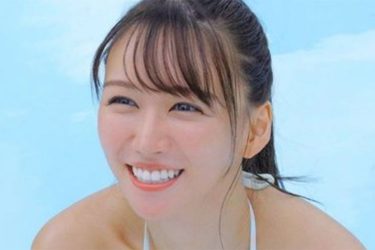 橘和奈、爽やかな笑顔と曲線美