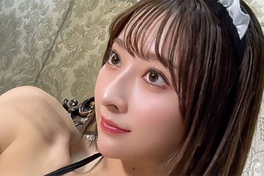 緒方咲、艶メイドバニー