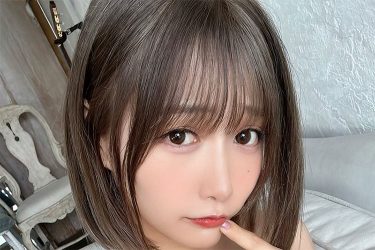 篠原みなみ、ボーダービキニ美女