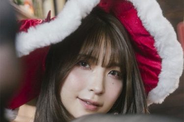 あまつまりな、裏側丸見え…艶サンタ