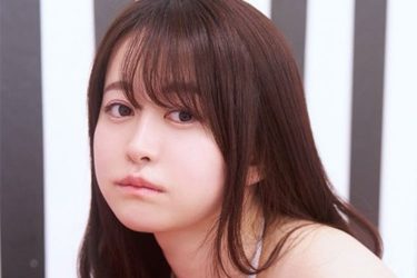 伊藤しずな、不機嫌な四つん這い