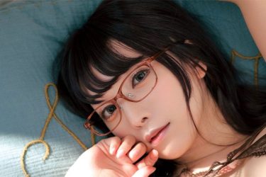 宮本彩希、仰向けボリューミー