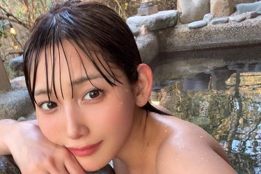 小島みゆ、色気あふれる貸切入浴ショット