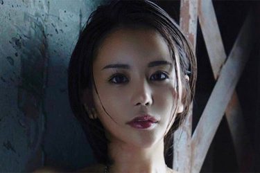 パピコ、暗がりの艶テカグラビア