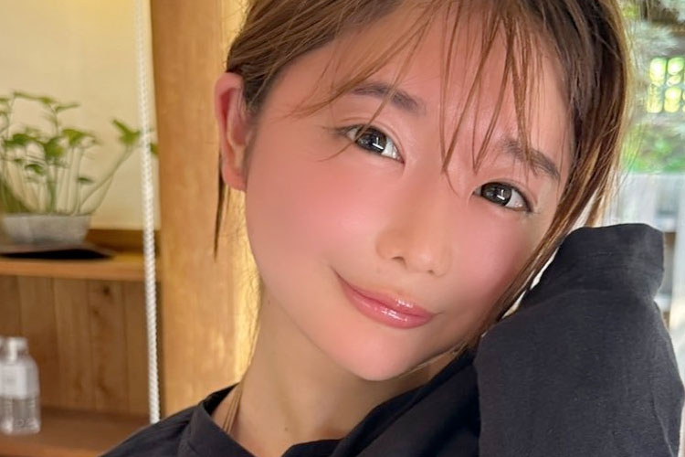 藤田もも、赤ら顔でムギュッ♪の画像1