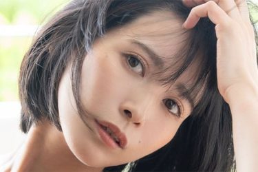JILL、ヌーディな大人の色香
