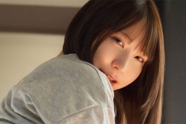 芽衣、アゲアゲ純白ヒップ