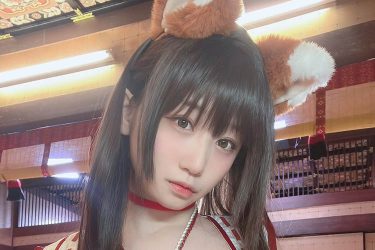 伊織もえ、むちむちの「どんぎつね」コス