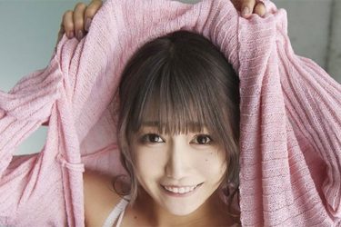 篠原みなみ、ニットペロンの純白ボディ