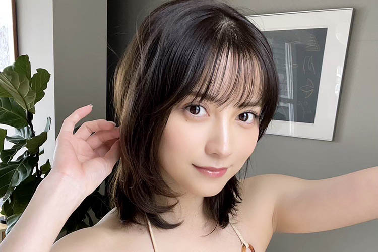 桃月なしこ、圧巻の美貌とスタイルの画像1